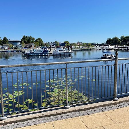 Five Bedroom Waterfront House Carrick on Shannon Eksteriør billede